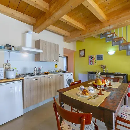 Casa Baroni Few Min From Orta - Happy