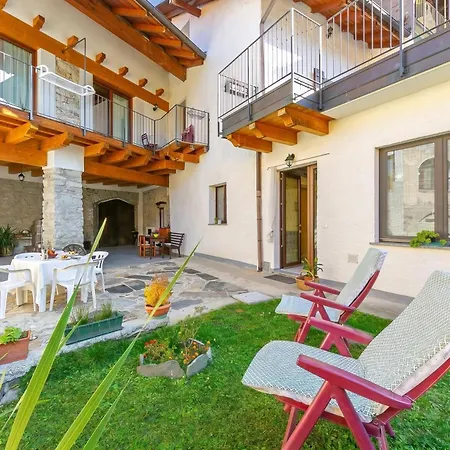 Historic Casa Baroni Near Lake Orta - Happy Rentals *