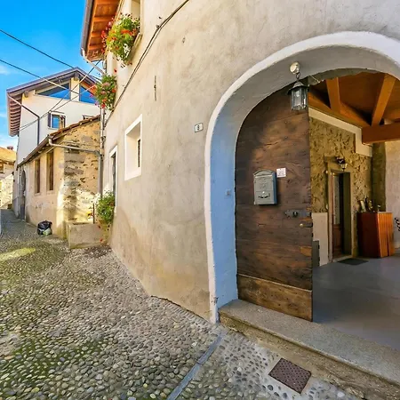 Casa Baroni Few Min From Orta - Happy Feriehus Madonna Del Sasso